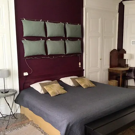 Nuit Au Second D Hotes فندق مبيت وإفطار 3*